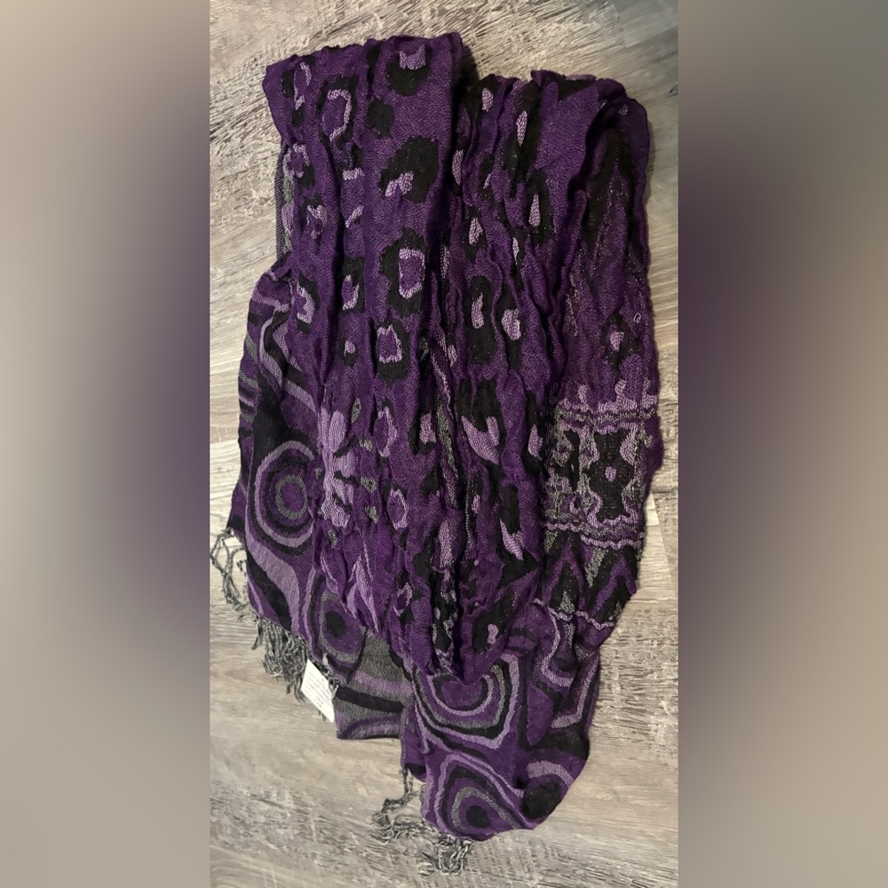 Women’s Purple Scarf